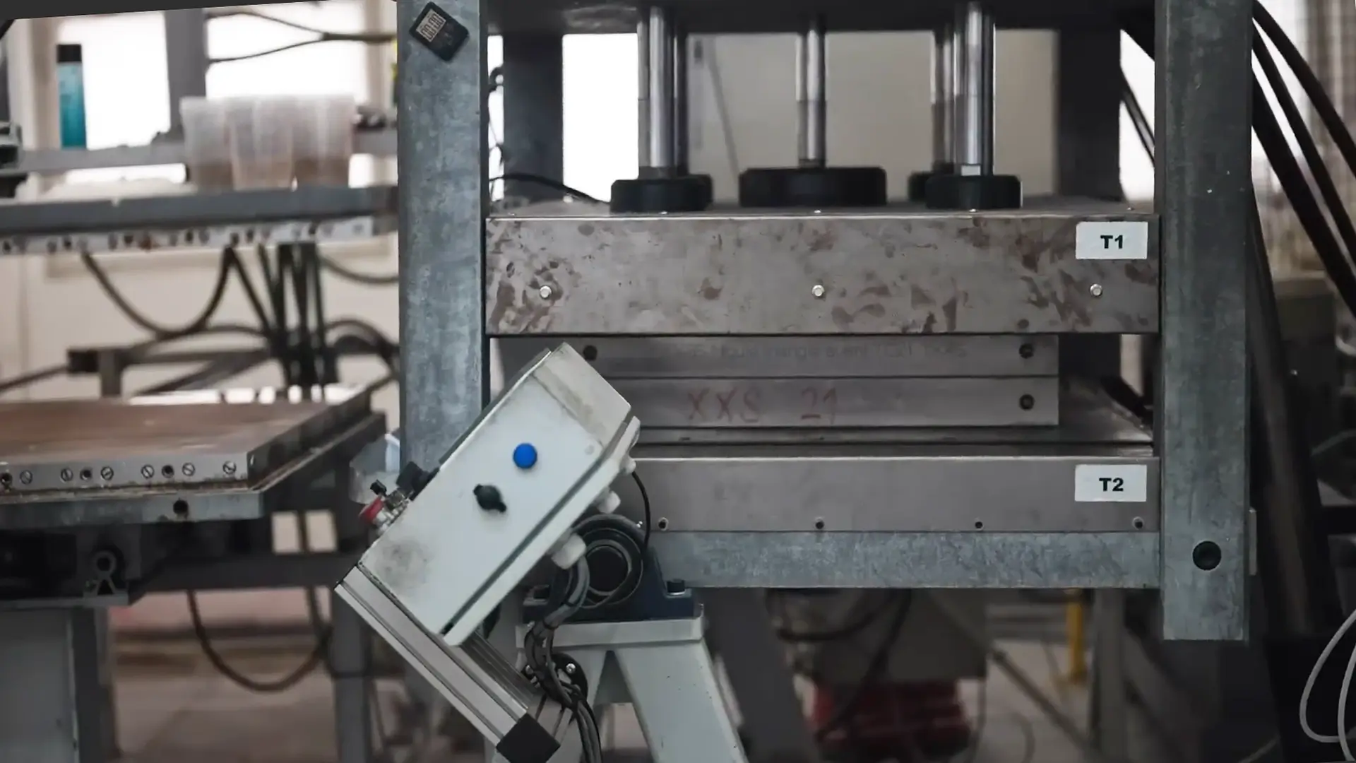 탄소 섬유 압축 성형 공정