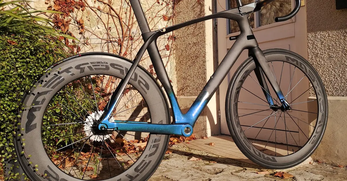 custom carbon fiber bicycles