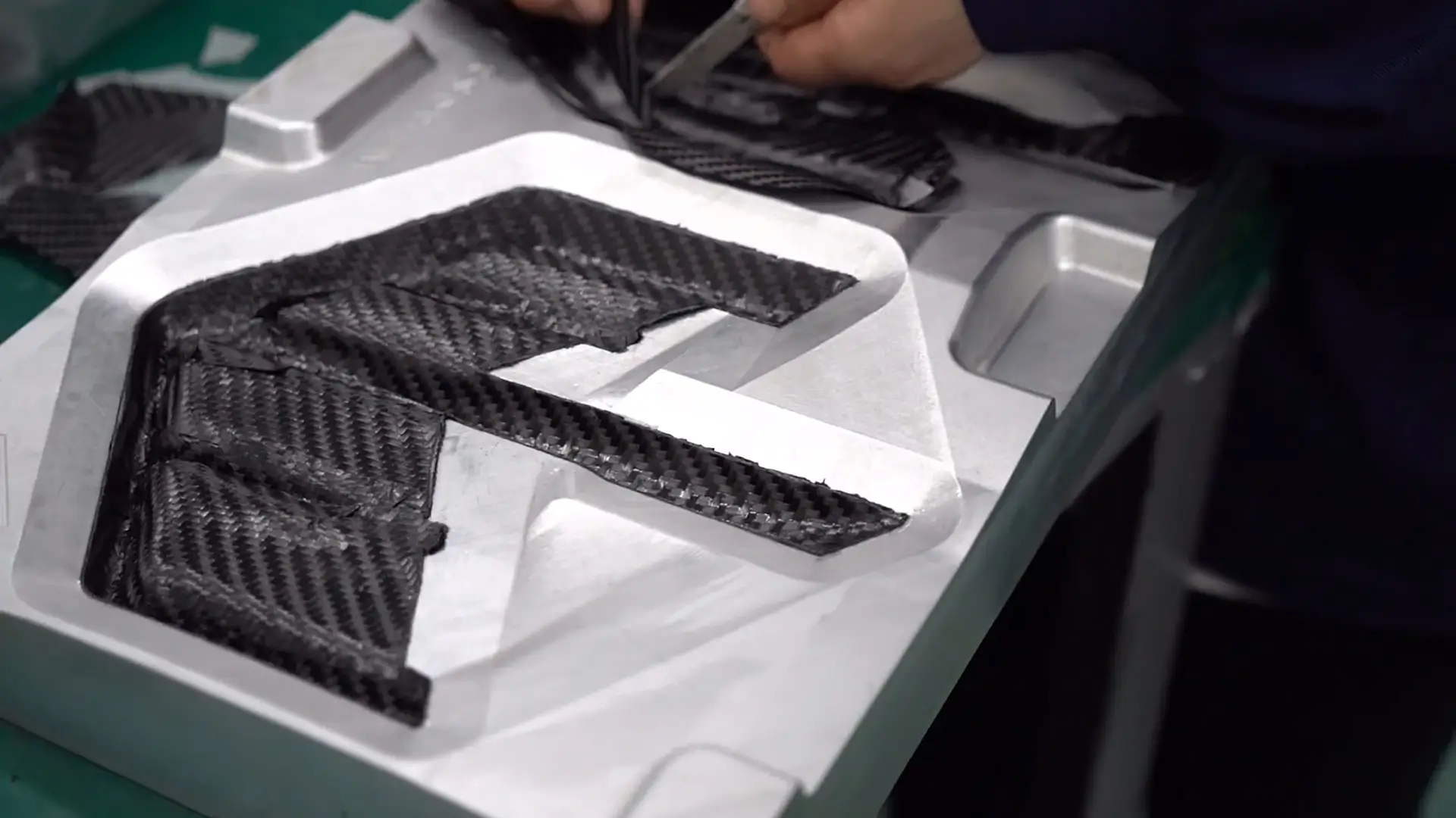 carbon fiber molding process RTM